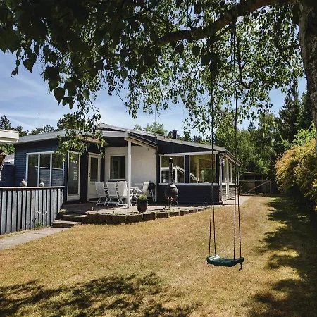 Holiday home Three-bedroom Holiday In